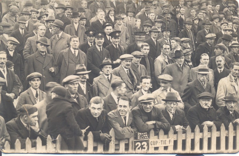 SteveBFTR's tweet photo. Getting ready for a #Football match somewhere in #Sussex. #Genealogy https://t.co/BFLAPlNMEo