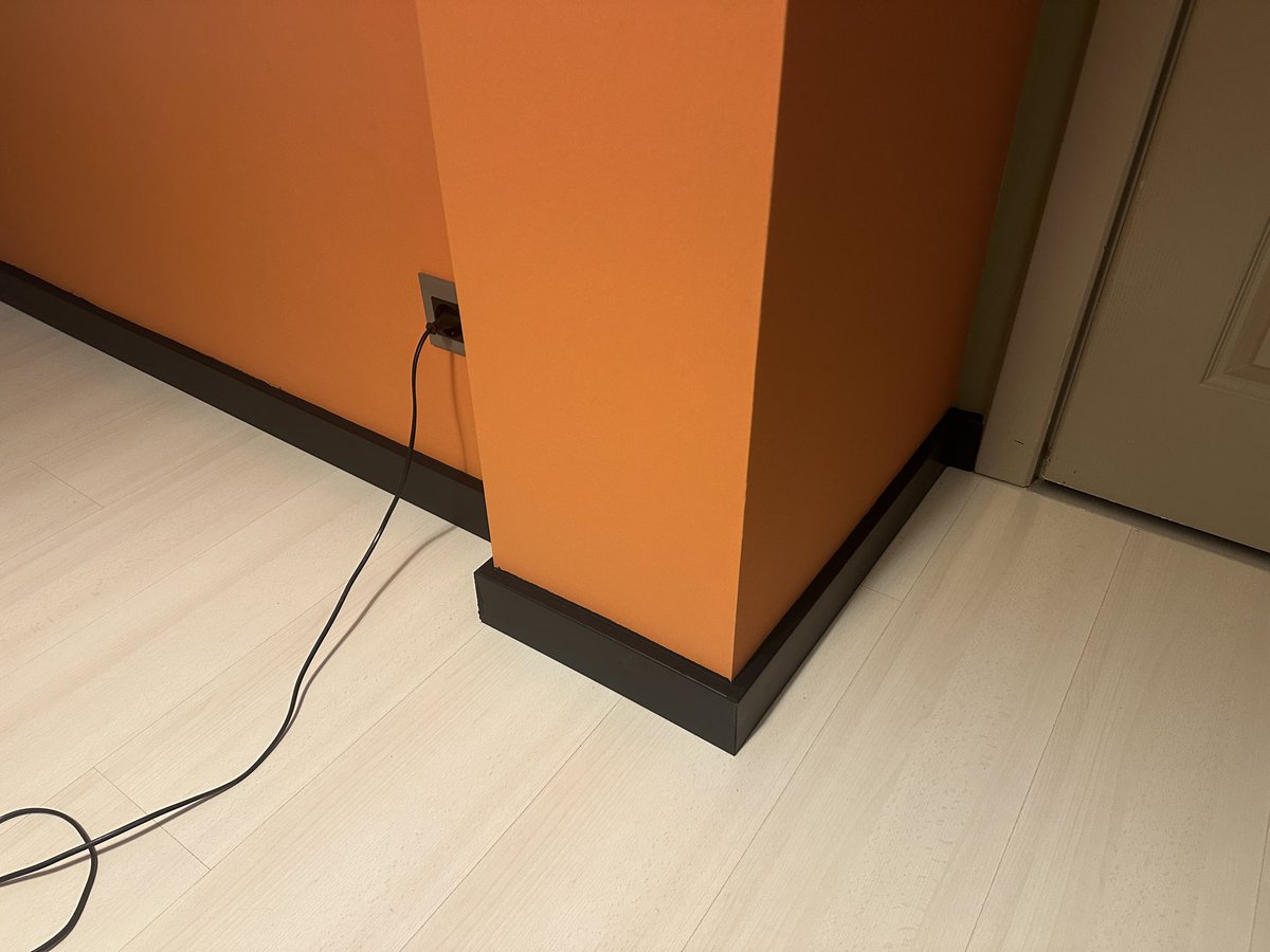 chryselephantine (@technoauth) on Twitter photo süpürgelikler de bitti, bence cillop oldu. usta parasi da cebime kaldı. dolap kaplama, avize, koltuk ve kitaplık işleri kaldı süpürgelikler de bitti, bence cillop oldu. usta parasi da cebime kaldı. dolap kaplama, avize, koltuk ve kitaplık işleri kaldı
