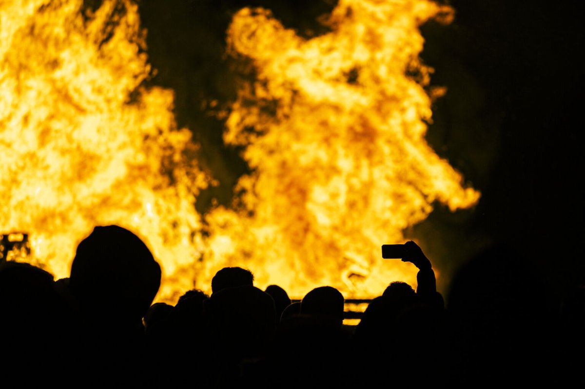 visit_leicester's tweet image. Saturday&apos;s Abbey Park firework display is going to be incredible. With a spooky Halloween theme, great live entertainment, live music and of course the bonfire and fireworks, make sure you get your tickets now!

ow.ly/OA4s50XifEA

 #AbbeyPark #FireworkDisplay #BonfireNight