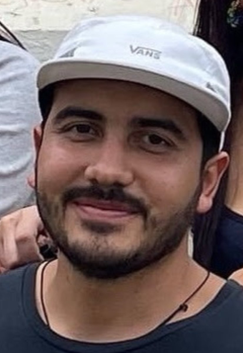 claoyepes's tweet image. #DondeEstaCamilo #AndresCamiloNoAparece Dios 1.198 días desaparecido. La vida sigue, no es fácil de aceptar , pero esta es la vida. El dolor se queda y se acostumbra a vivir con el! En la memoria está todo recopilado, no olvidar. Te Amo hijo! Acá o donde quiera que estés!