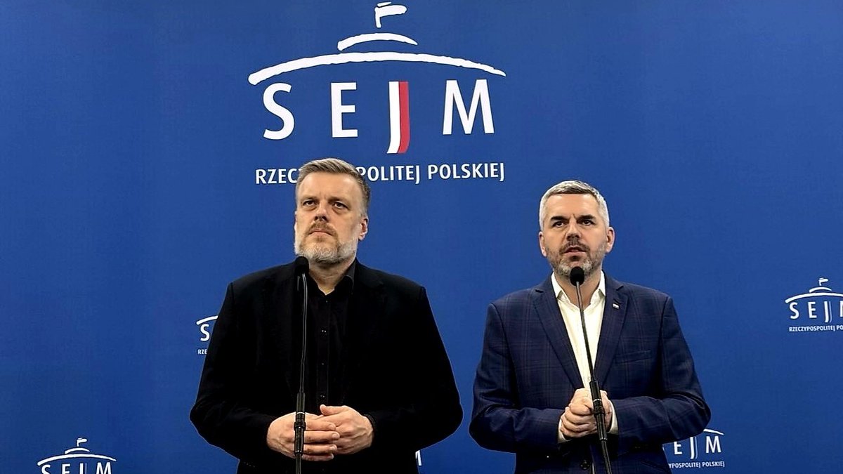 ‼️ KORUPCJA CZY GŁUPOTA? SKLADAMY ZAWIADOMIENIE DO CBA 

<a href="/_mkonieczny/">Maciej Konieczny</a> W ostatnich dniach rzadów PIS sprzedano ziemię pod CPK. Państwo straci na tym miliony. Złożymy zawiadomienie do CBA, żeby przyjrzało się decyzjom KOWRu, Wód Polskich i ministra Telusa w tej sprawie.