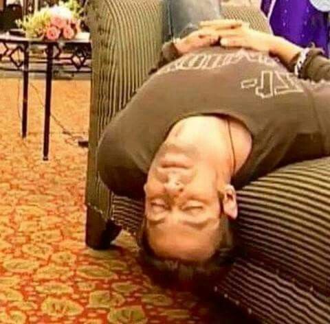 #SalmanKaMood ☺️ Kuchh To Log Kahenge, Logaane Kaa Kaam Hain Kahanaa Chhodo, Bekaar Kee Baato Aur #JustChill 🧊 <a href="/PrettyKtm/">PRETTY KT MIRCHANDANI🌟</a> 🪄