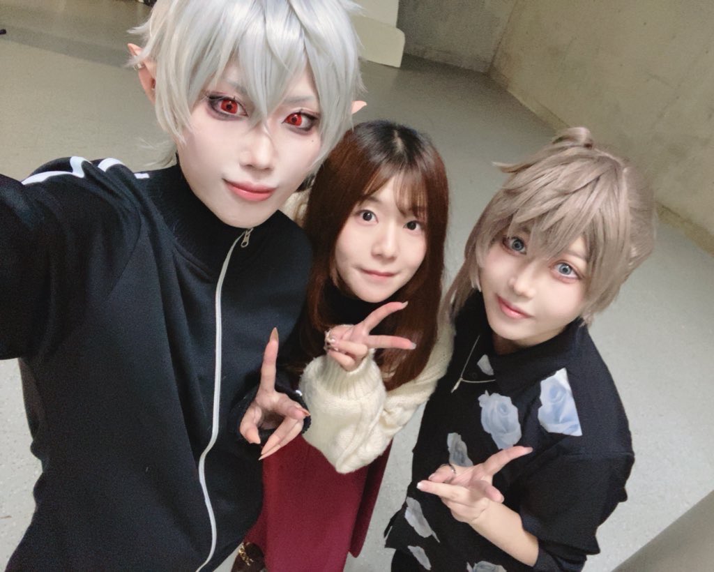 みてー！！くろのわしてきた🖤嬉しすぎて4枚上げちゃう！！もちと10年ぶりに併せしたkiss…🤍RITOさんのお写真最高すぎるしアフターも一生笑ってた☺️ハッピー