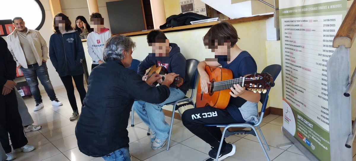 lloanci's tweet photo. Les 4èmes bilangues espagnol ont assisté les 16 et 17 octobre au festival Alba Flamenca sur les traditions musicales gitanes : film, spectacle, ateliers de danse et de pratique instrumentale étaient au programme. Financement de la Cité Éducative. https://t.co/zs80YAA5XS