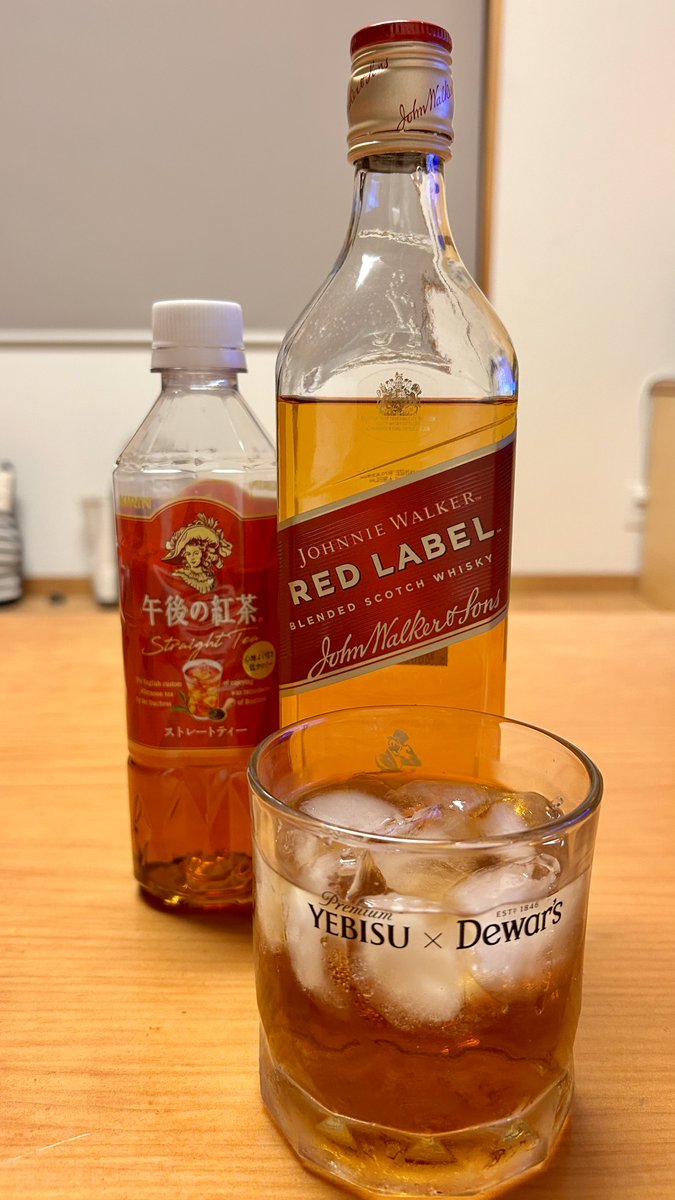 hans57_jpn's tweet photo. イギリスパビリオンごっこ
ジョニーウォーカー1:3午後ティー

#JohnnieWalker
#Rodda’s
#英国パビリオンごっこ https://t.co/l1GMBdObN3