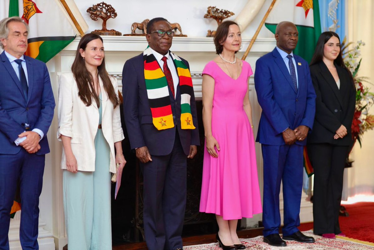 President of Zimbabwe tweet media