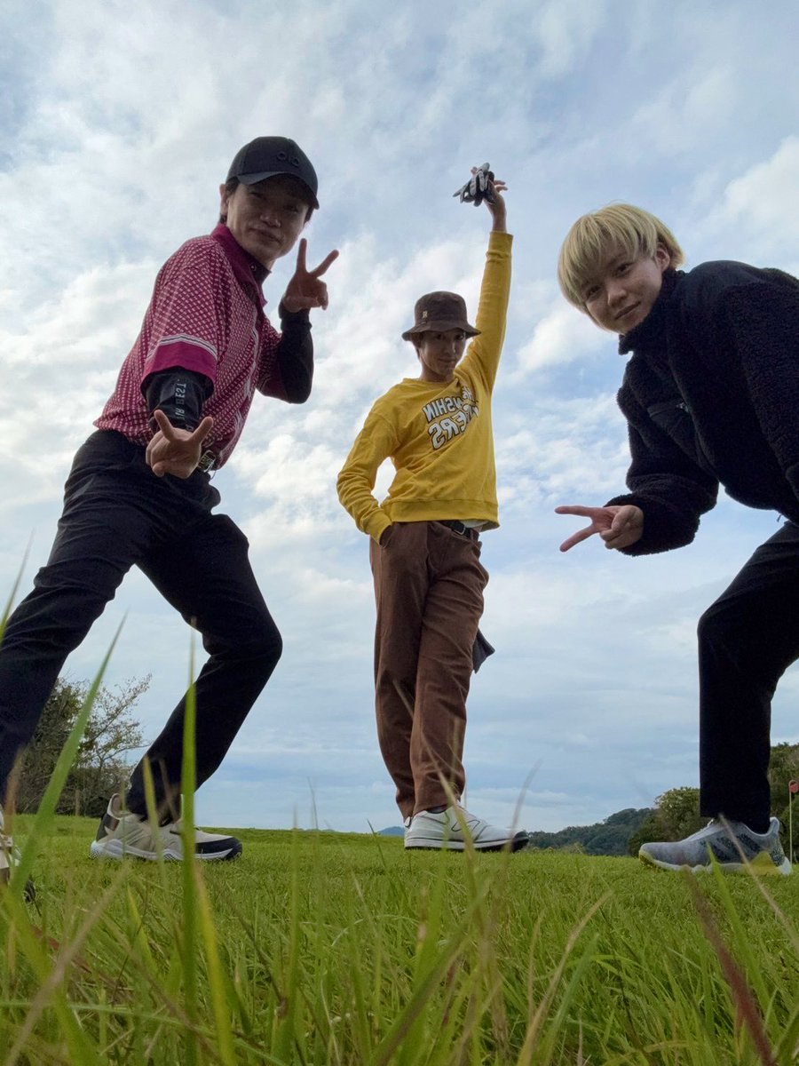 Torippiyo2's tweet image. 先日のゴルフ⛳️
北園涼氏🏌️♂️
近藤頌利氏
と
まさかの小越勇輝氏。笑
ゴルフしっかりハマっております♡
#ゴルフ