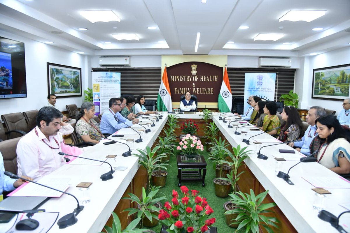 JPNadda's tweet image. Took the Integrity Pledge today along with senior officers, employees, and heads of institutions under @MoHFW_INDIA. Reiterated that vigilance and integrity are collective responsibilities essential for ensuring good governance. We remain committed to fostering transparent,…