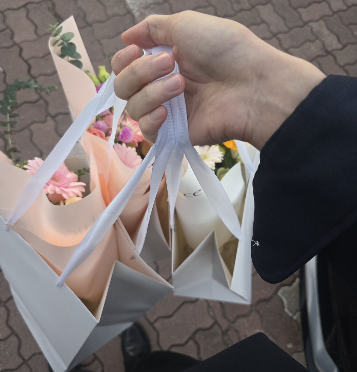 가장 어린 후배들이 벌써 졸업을 해버리니.. 이제 모교를 방문할 이유가 없네요😌