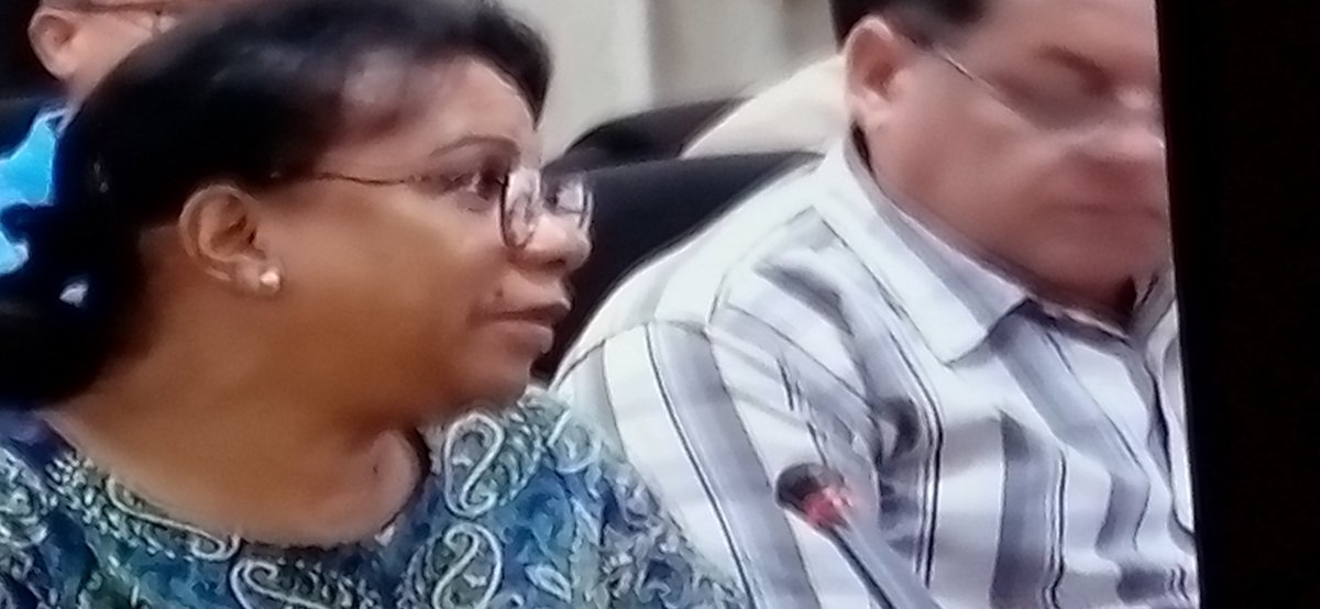 JorgeFaure1's tweet image. #PoderPopular el Presidente del Consejo de Defensa Nacional @DiazCanelB evaluó las medidas a tomar al paso del evento meteorológico a las provincias orientales #IslaDeLaJuventud #SentirPinero #CubaEstáFirme #100AñosConFidel