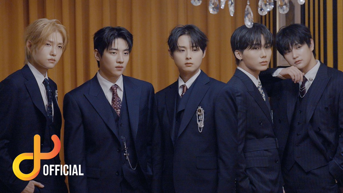 [🎬] DKZ 3rd Mini Album [TASTY] 

🎞 Highlight Medley
📍 youtu.be/1q5ChQDc0O4

🎶 2025.10.31 18:00 (KST)

#DKZ #디케이지
#TASTY #테이스티
#ReplayMyAnthem