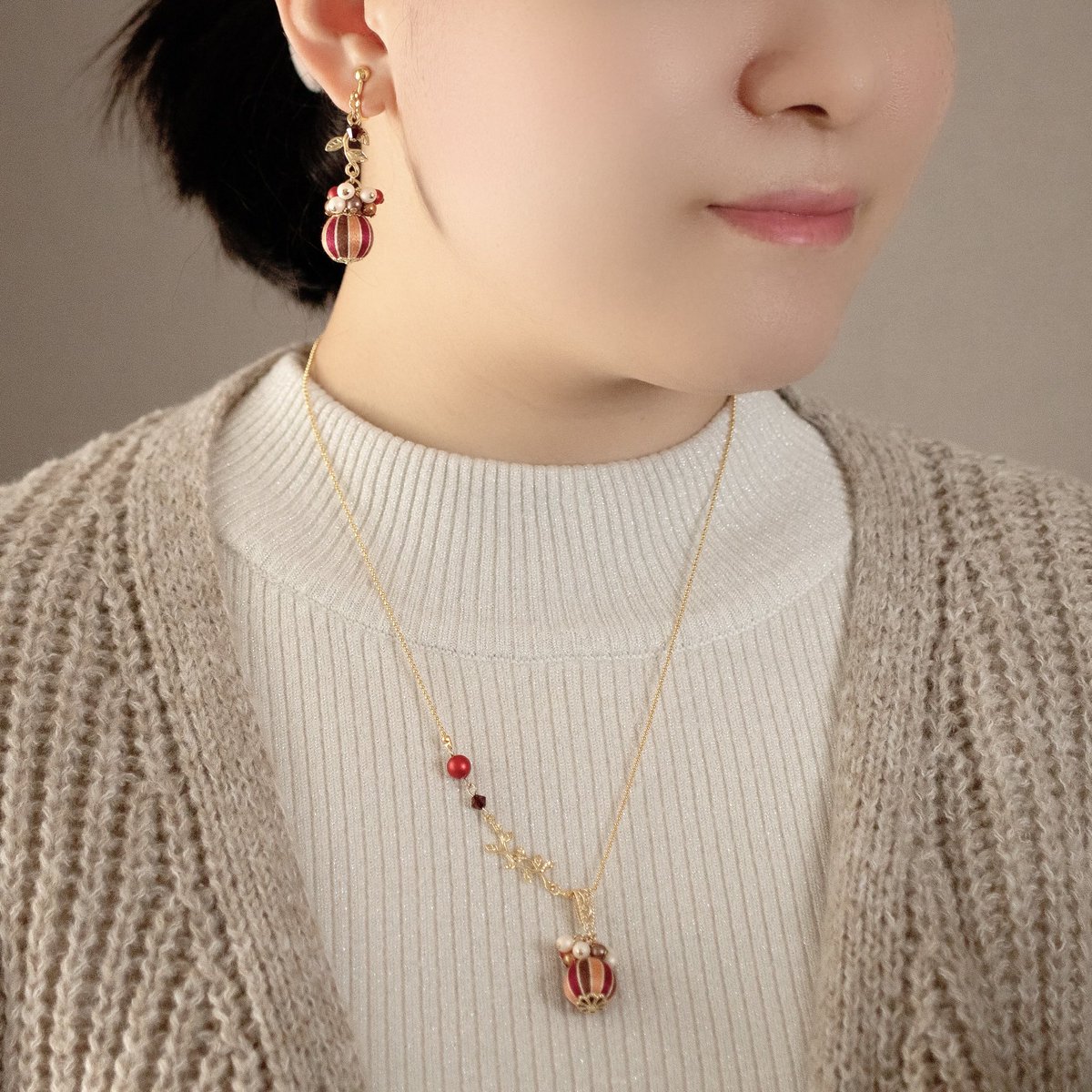 クリスマスコフレ🎄
《乙女のティールーム》ノエル
10,000円

ノエルは、クリスマスティーとシュトーレンをイメージしたクリスマスコフレ🎁

物語を綴った作品ページを制作中です♪

【販売予定】
🎄10/30 21:00〜Creemaにて先行販売✨
🎄11/1〜 本格販売スタート✨