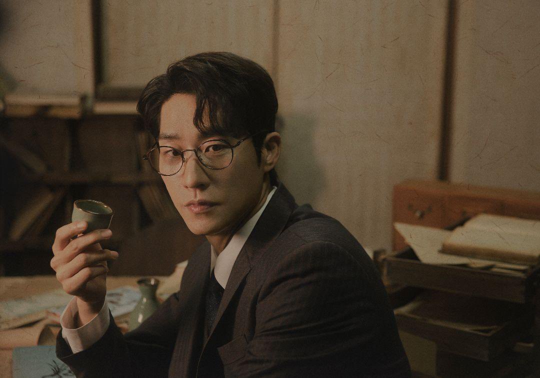 아직도 기억합니다 220312 낮공 전설의 공연 🥹💜
<a href="/livecorp2011/">콘텐츠제작사 라이브 LIVE</a> 라이브 선생님 전, 저는 지난 시즌 #뮤지컬팬레터 를 계기로 훌륭한 연뮤덕이 되어 한결같이 이윤 선생님을 기다리고 있었습니다 🥹 이번에도 첫공부터 같이 열심히‼️ 달려볼게요💖

2025.12.05~2026.02.22
예술의전당 CJ토월극장