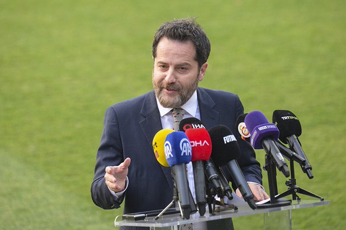 Erden Timur: "Herkesin tüm telefon görüşmeleri, mesajları incelenmesi lazım! Temiz eller operasyonu yapılsın diyorum tekrar söylüyorum! Hakemler, TFF üzerinde çok ciddi baskı yapılıyor. TFF dik duramıyor! VAR çağrıldığında değil VAR kayıtlarının hepsi yayınlansın."

ADAM KAZANDI!