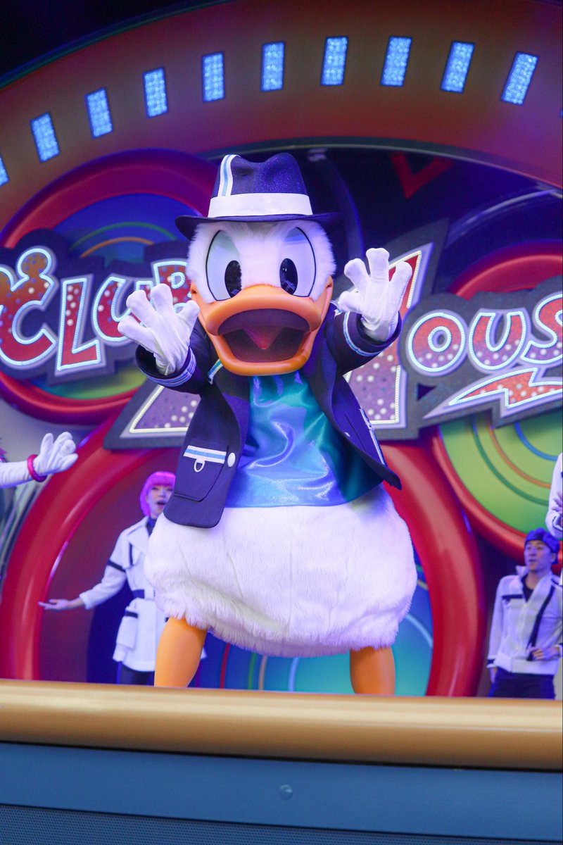 寂しい😭😭😭大好きでバッグもタオルもファイルも全部CMBだった