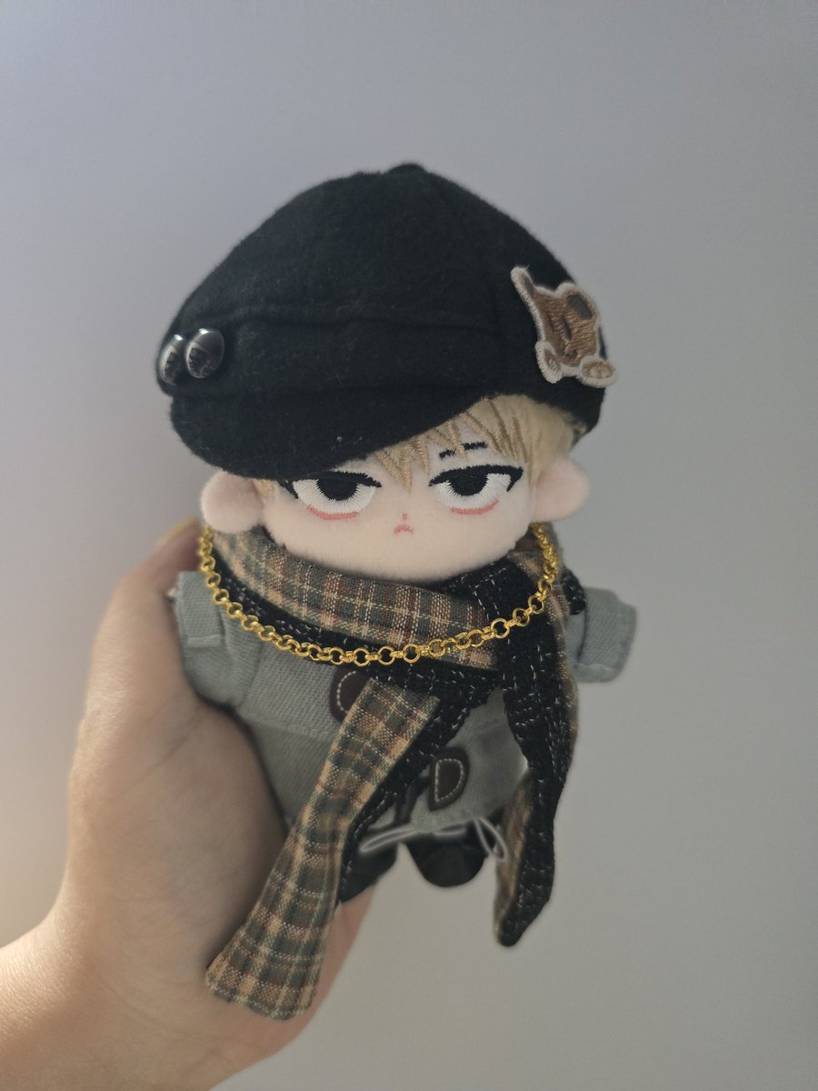 김기려 새옷 생김. 옷 귀여웡....
원래 하고 있던 금목걸이 다시 해줌.
창호기려.
"헉. 저 녀석 봐. 저 금목걸이!
814위 애인이야!"
'이 금목걸이가 널 지켜줄거야.'