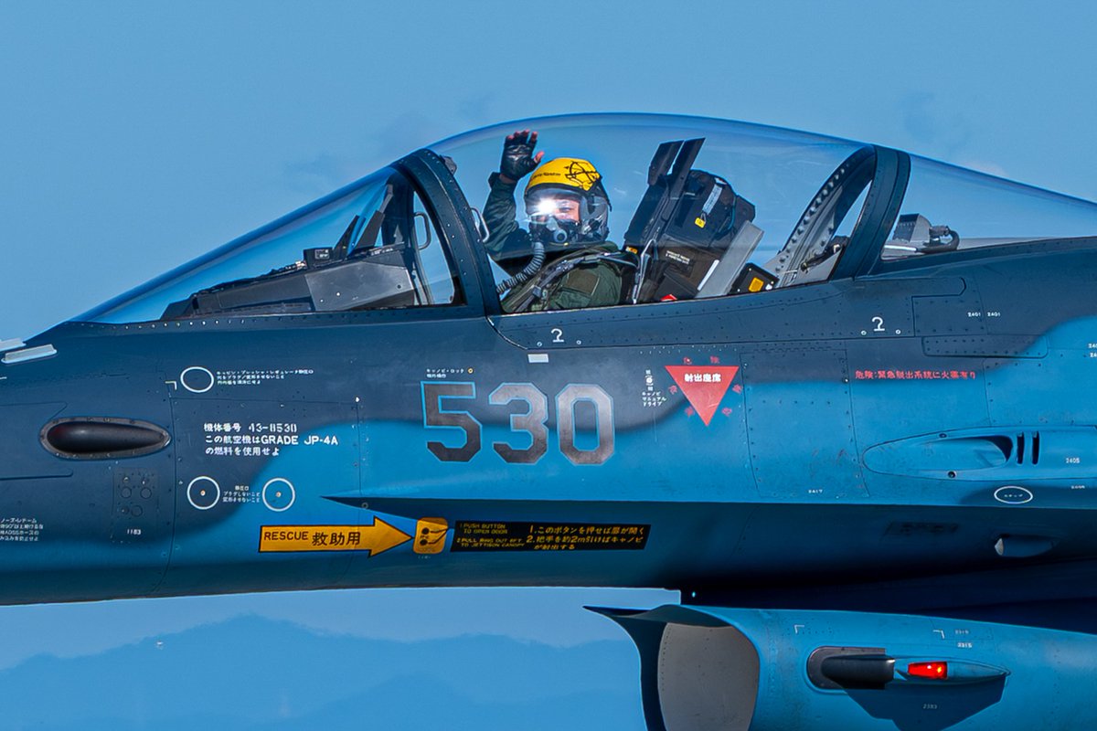 SKIKE様用•*¨*•.¸♬︎ ZETA ZE70-6011 エクスプローラーウィンドシールド ライト