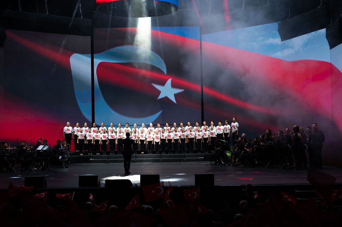 bahcesehir_k12's tweet image. Cumhuriyet Gençleri Konserimizden unutulmaz anlar. ✨

#SözümüzCumhuriyet 🇹🇷