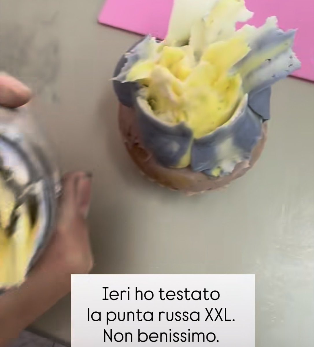 RedDer1969's tweet image. Ma #sp0ra com’è che ti va sempre tutto sotto le unghie?