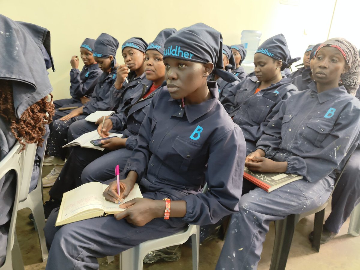 _buildher tweet media