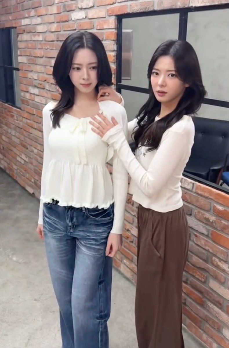 아니 랴깅이 눈빛바ㅜㅠㅋㅋㅋㅋㅋㅋㅋㅋ ㅈㅅ한데 제가보려고본거아니라고요ㅜㅜ;;