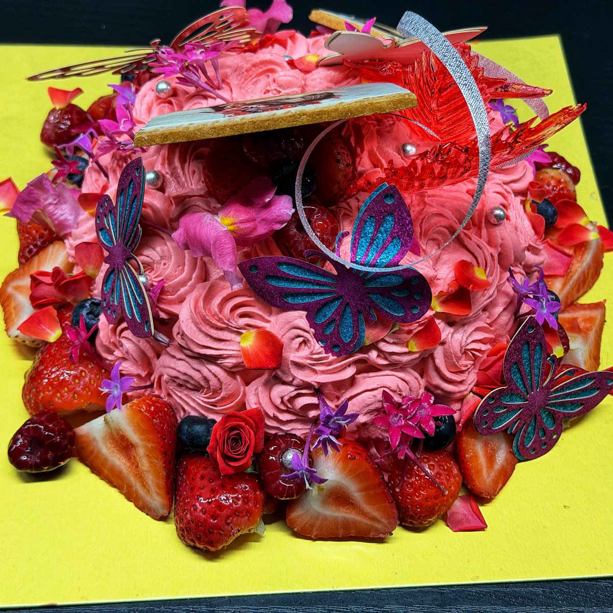 m_m_mackey1203's tweet image. ❤️推しのケーキシリーズVol.14🎂

FRUITS ZIPPER月足天音ちゃん🎂✨
水曜日豊洲のライブでずぶ濡れになり
風邪を引いてしまい
1日遅れになってしまったけど、あなたの誕生日を想って作りました。

福岡出身、153cmの小さな体から放たれるその歌声と笑顔。…