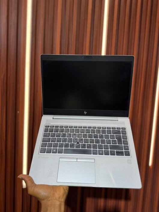 0panaa_1's tweet image. *HP ELITEBOOK 745 G5  GAMING*
AMD Ryzen 5 PRO 8th gen base
02.00ghz
Thermal Velocity Boost Frequency
03.60GHZ
•14 inch
•16 GB Ram
•256Gb Ssd
•Graphics: Amd Radeon (TM) Vega 6
Graphics(1 gb dedicated)
•Fingerprint
•Charger🔌
1 gig dedicated graphics!
Ghc: 3.5k
☎️0241636577