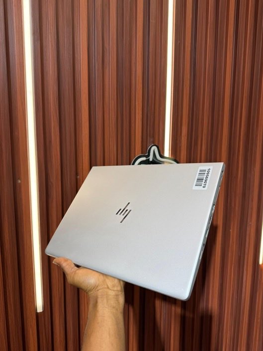 0panaa_1's tweet image. *HP ELITEBOOK 745 G5  GAMING*
AMD Ryzen 5 PRO 8th gen base
02.00ghz
Thermal Velocity Boost Frequency
03.60GHZ
•14 inch
•16 GB Ram
•256Gb Ssd
•Graphics: Amd Radeon (TM) Vega 6
Graphics(1 gb dedicated)
•Fingerprint
•Charger🔌
1 gig dedicated graphics!
Ghc: 3.5k
☎️0241636577