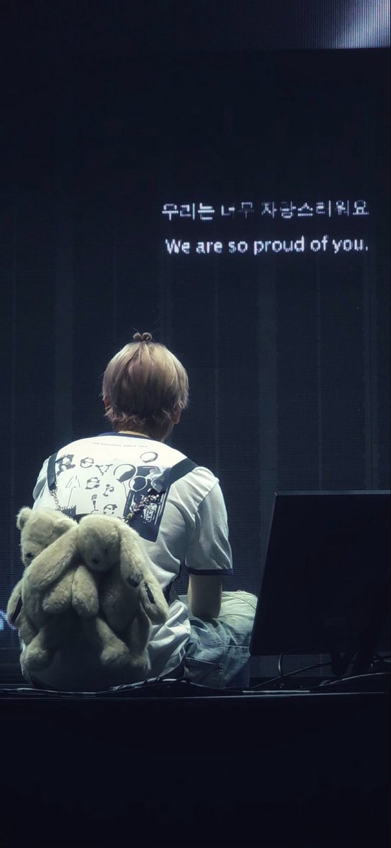 PopBaeks's tweet image. Always with Baekhyun.