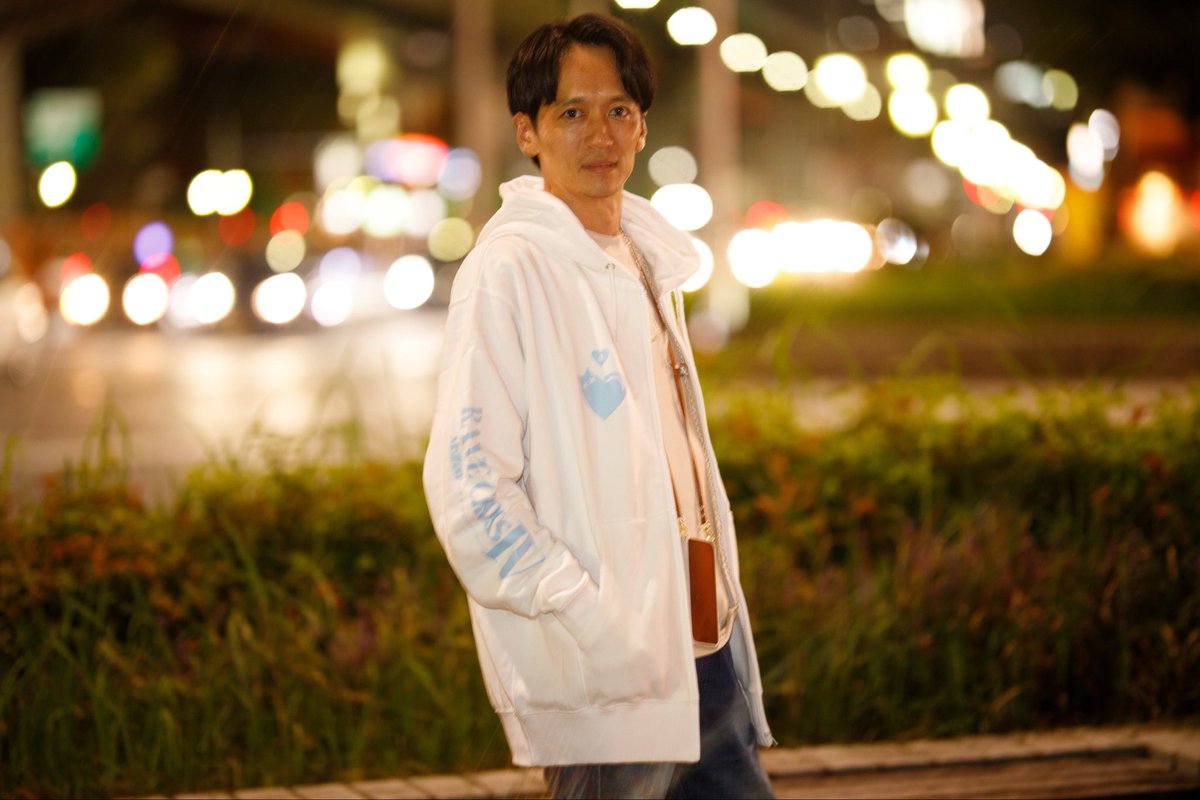 純男さんもレヴクロパーカーをかっこよく着こなしてレヴクロでモテモテになろう😇