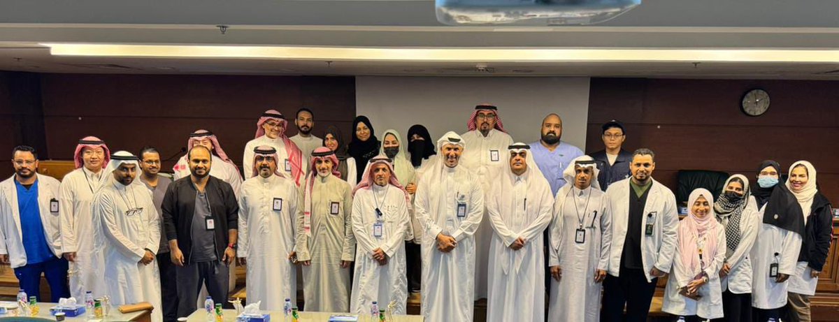 دشن فريق نظام الرعاية الاختيارية ب #تجمع_جدة_الصحي_الأول_J1 مسار “الرعاية التأهيلية بعد عمليات البتر” حيث يهدف المسار إلى تحسين جودة الحياة للمستفيدين بعد عمليات البتر من خلال رحلة تأهيلية متكاملة تمكن المستفيد من استعادة استقلاليته والعودة إلى ممارسة حياته اليومية بأفضل صورة