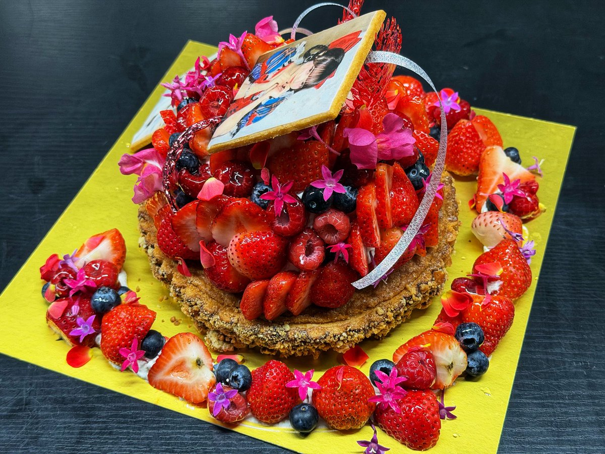 m_m_mackey1203's tweet image. ❤️推しのケーキシリーズVol.15🎂
　　fav meの澪川舞香ちゃん✨

いつも“赤の炎”みたいに熱く、ステージを照らしてくれてありがとう。
小さな身長に秘めた大きなダンスパフォーマンス。  
そして、“今日も可愛いを更新する”という決意。  

このケーキには、…