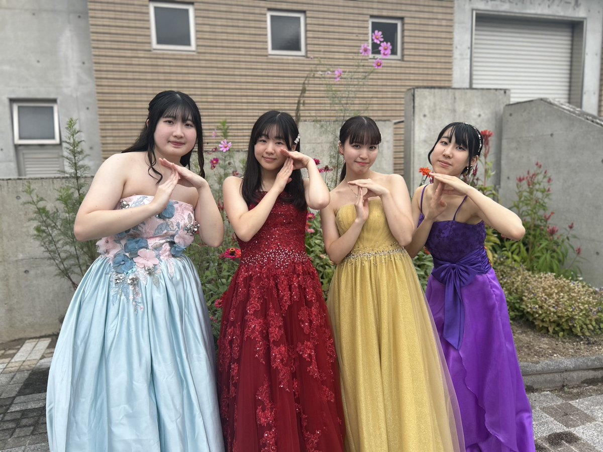 Tempo_eum's tweet photo. 【活動報告】
昨日、大崎上島にて煌コンサートが無事終了致しました！
美しい景色が広がる島でのフルオケ演奏にフルート研究会で参加させていただけてとても嬉しかったです🥰
ゲストの上野星矢さんと演奏出来るという貴重な経験もさせていただきました🥹
ミニコンサートもとても素敵でした😭😭 https://t.co/MOjsKbJAtw