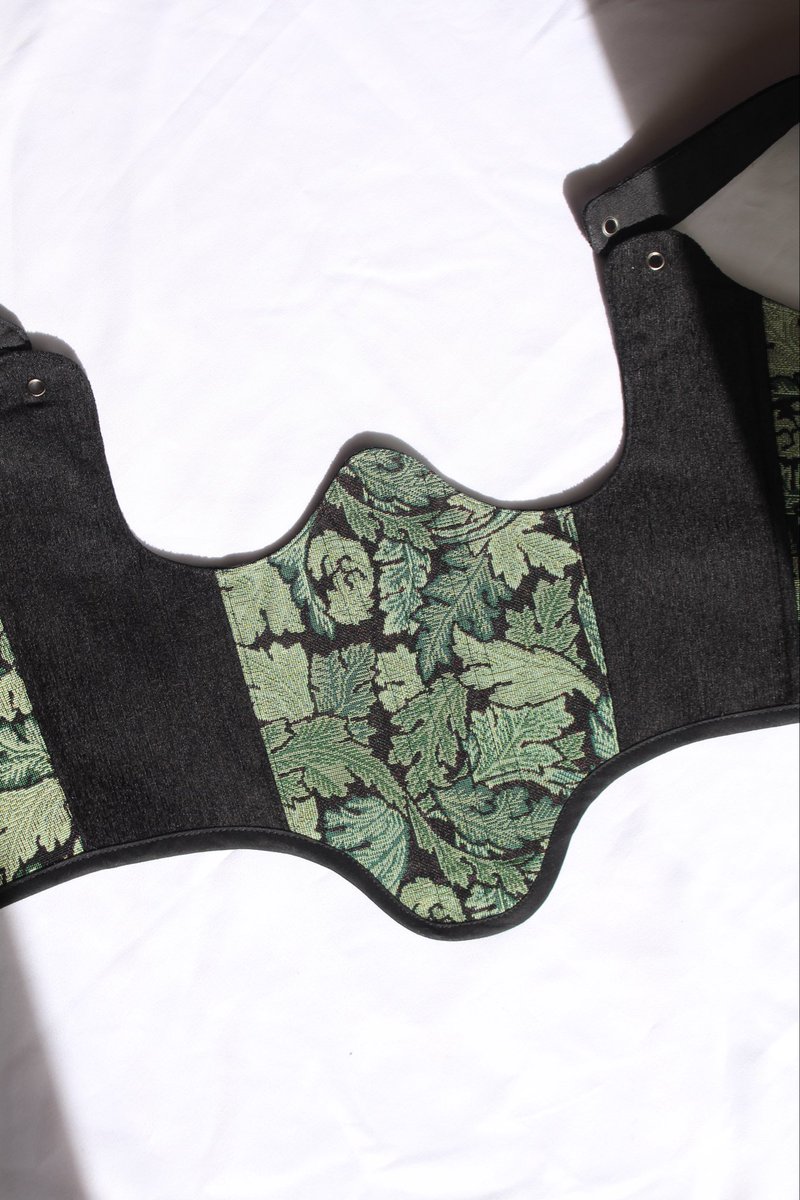 Con este corset underbust (aquel que va por debajo del pecho) que hice esta semana pasada no pasarás nada desapercibida!! Tu outfit de otoño 🍂 lo mecesita ♥️ ¿qué te parece? Te leooo