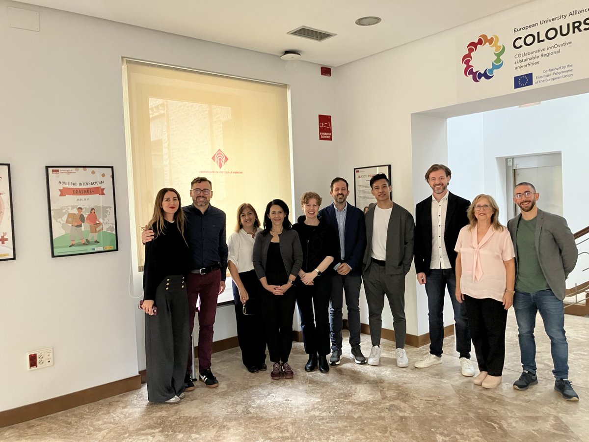 El pasado viernes recibimos la visita de la Universidad de Educación de Hong Kong. Fueron acogidos por representantes del Vicerrectorado y de la <a href="/toledoeducacion/">Educación de Toledo</a> de la <a href="/uclm_es/">Universidad de Castilla-La Mancha</a>, con quienes se abordaron distintos temas relacionados con la internacionalización académica