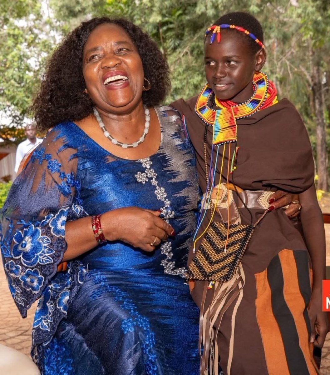 Asamoh_'s tweet image. This little girl from Turkana named after @IdaOdinga at-least brought a smile of Dr. Ida during the difficult moment of mourning passing of Raila Odinga. #RIPRailaOdinga