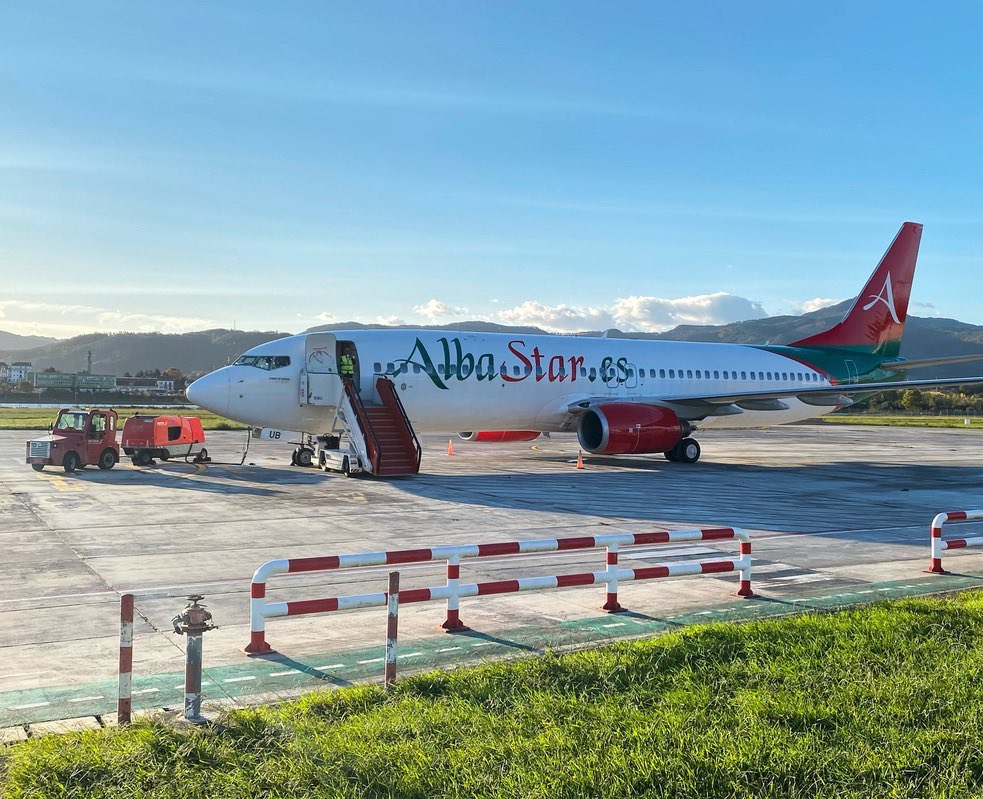 ✈️ MAÑANA martes la <a href="/RealSociedad/">Real Sociedad Fútbol</a> pone rumbo a #Santiago 
Volará desde #Hondarribia en un vuelo chárter operado por #Albastar 
⚽️⚽️⚽️
LAV1298 EAS 11.30 SCQ 12.40 ✈️B738

<a href="/copadelreyRFEF_/">Copa del Rey</a> 
<a href="/infoSCQ/">Aeronoticiario SCQ</a>
