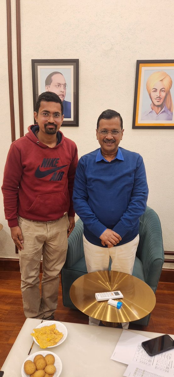 MukeshKrAAP's tweet image. .@ArvindKejriwal सर आज मेरा जन्मदिन है और अपना आशीर्वाद हमेशा बनाये रखें सर।