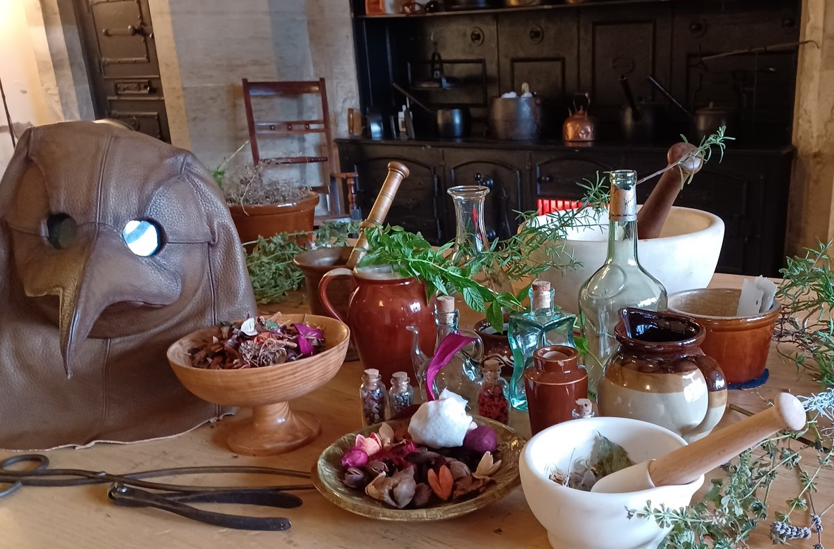 The Plague Doctor returns to Gawthorpe Hall, dare to meet them in the basement kitchen. Find the yucky side of 1600s life - blood letting, leeches, potions, make a herb posy for protection. Friday 31 October 12-4pm included in  admission tiny.cc/EventsAtGawtho…