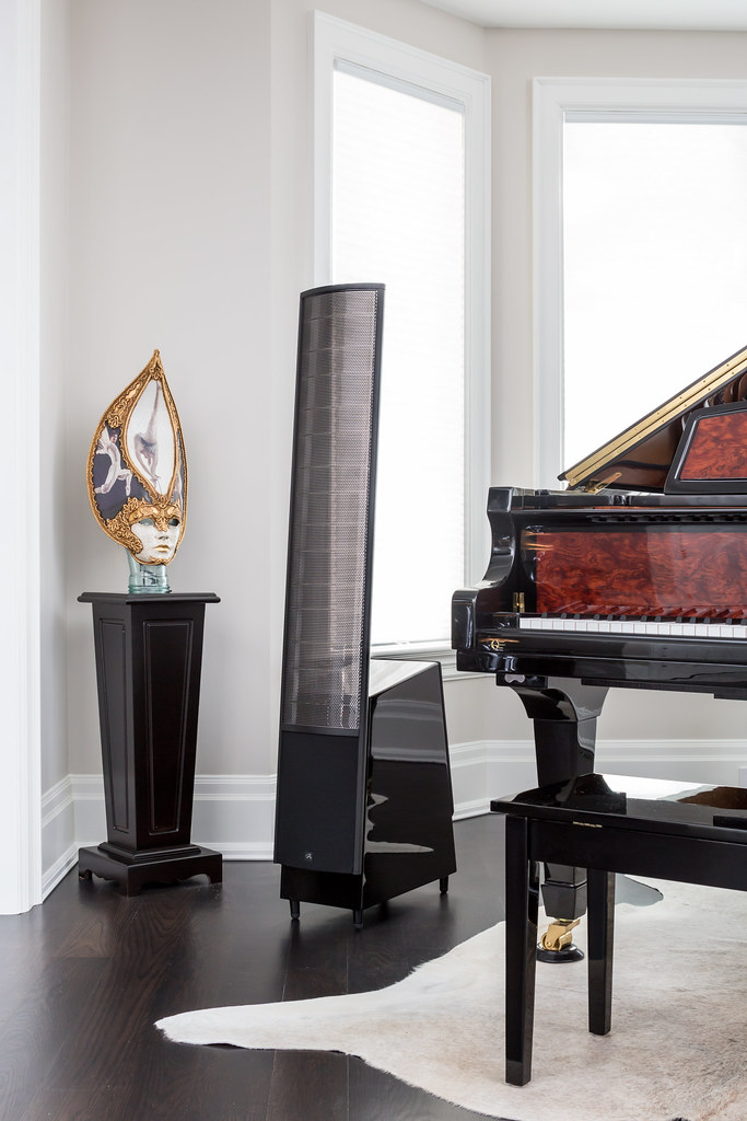 Justin53080250's tweet photo. Hear the impossible. Experience MartinLogan ElectroMotion, where cutting edge electrostatic technology meets pure, transparent sound.
Unmatched clarity. Unbelievable realism. Undeniably MartinLogan. 

#MartinLogan #ElectroMotion #PureSound #HighEndAudio #TheTechExperience https://t.co/JPgSJqR25W