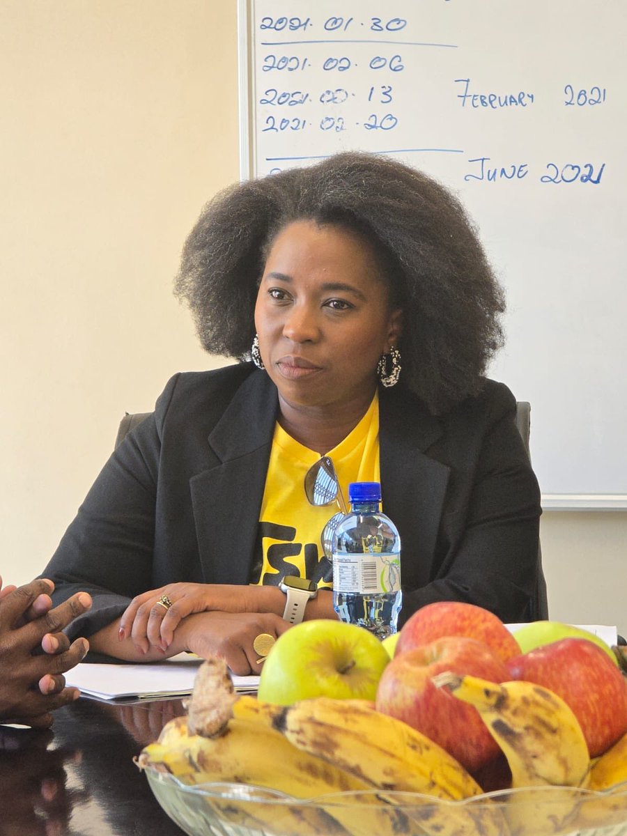 OfficialGDARD's tweet photo. π MEC @VuyiswaRamokgop is in Kagiso & at the Ubuntu Arts & Craft Centre today for the #TswaDaar Anti-Substance Abuse Programme β driving action for recovery, dignity & a drug-free Gauteng. π
#GPYouth #GGT2030 #GrowingGautengTogether https://t.co/VK2T8cBBGO
