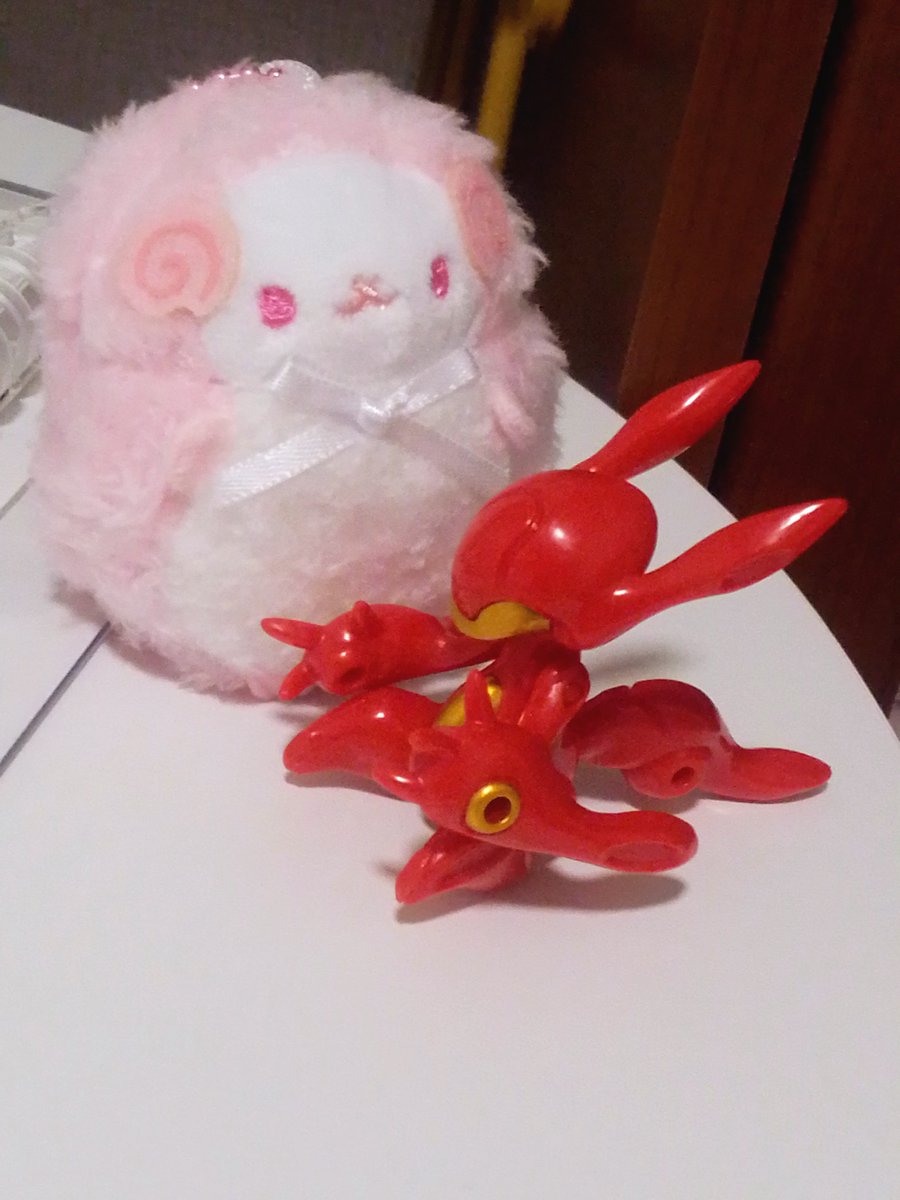 38Fi0's tweet photo. この子達もお家に来ました
偶然にも色合いが似てる|ω･` )ﾁﾗｯﾄ
羊？にチーク付けてあげよう🎶 https://t.co/JNohuPS5tg