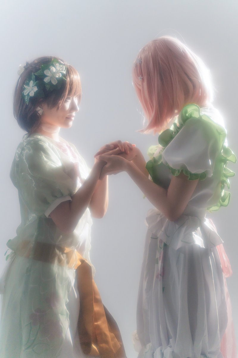 せめて私の前では 
泣いて欲しいのに

적어도 내 앞에서는 
울어줬으면 하는데 

#prsk_cos