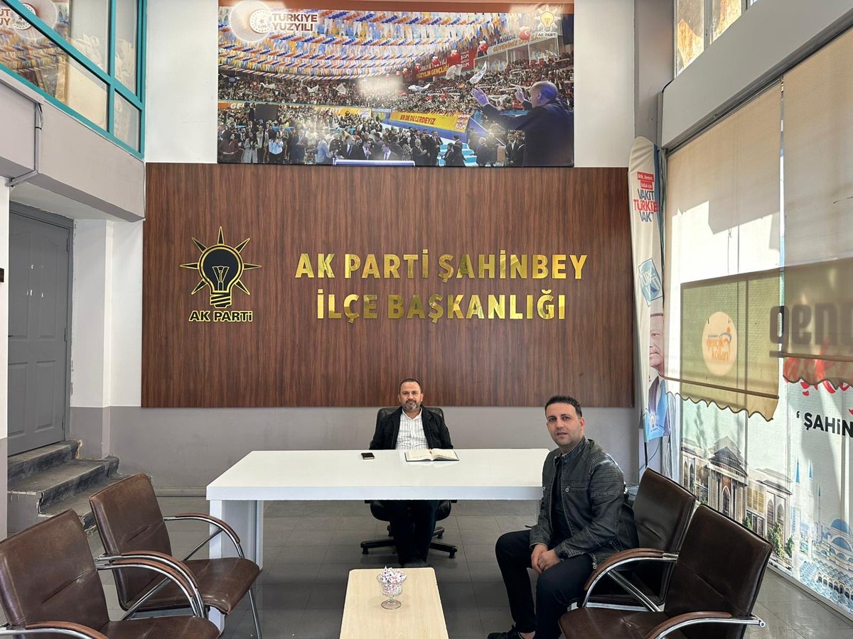 Bugün AK Parti <a href="/AKSahinbey27/">AK Parti Şahinbey</a> ’ilçe Başkanlığımızda:

• İlçe nöbetçimiz  ilçe yönetim kurulu üyemiz  sayın <a href="/HUSEYINOGUZ27/">HÜSEYİN</a> ’ dur.

Soru, görüş ve önerileriniz için:

📞 (0342) 220 77 99

<a href="/RTErdogan/">Recep Tayyip Erdoğan</a> 
<a href="/abuyukgumus/">Ahmet Büyükgümüş</a> 
<a href="/abdulhamitgul/">Abdulhamit Gül</a> 
<a href="/hakanaksu058/">Hakan AKSU 🇹🇷</a> 
<a href="/iekarayel/">Dr. İsmail Emrah KARAYEL</a> 
<a href="/fmfedaioglu/">Fatih Muhaddis FEDAİOĞLU</a> 
<a href="/FatmaSahin/">Fatma Şahin</a>