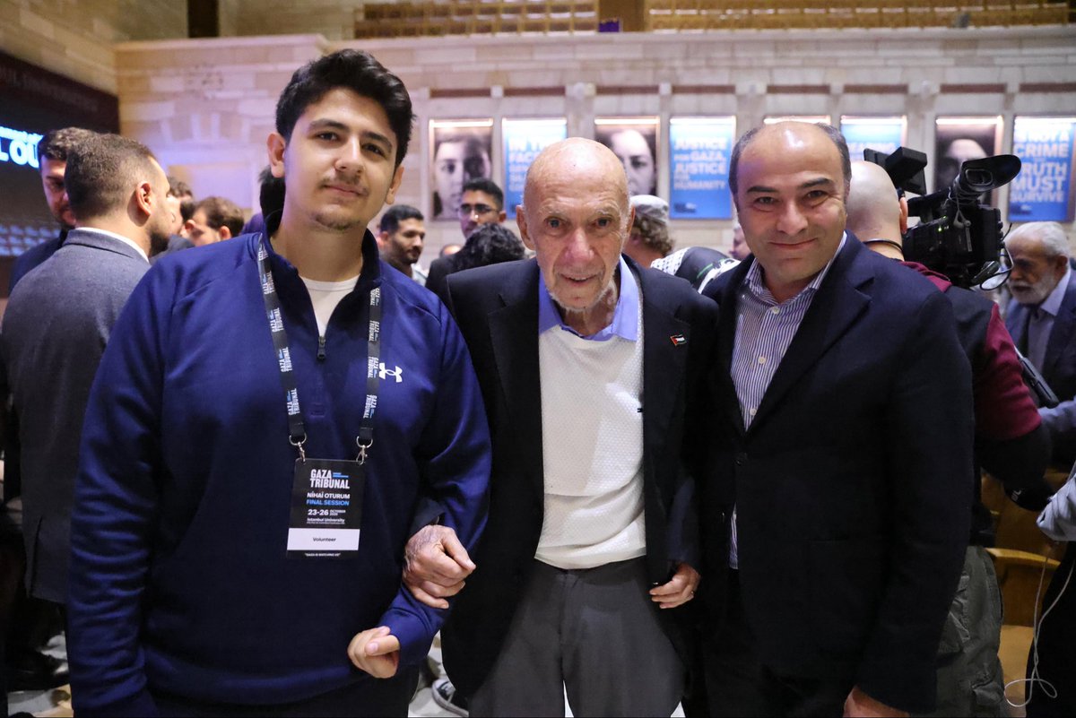 2005’te Irak Dünya Mahkemesi gönüllülerinden biriydim. Nihai oturumu İstanbul’da yapılmıştı. Richard Falk mahkemenin iddia heyeti sözcüsüydü. 

Dün Uluslararası Gazze Mahkemesi Başkanı sıfatıyla yine İstanbulda düzenlenen nihai oturumdaydı. 

Şu sözleri çok önemliydi. 

“Eğer