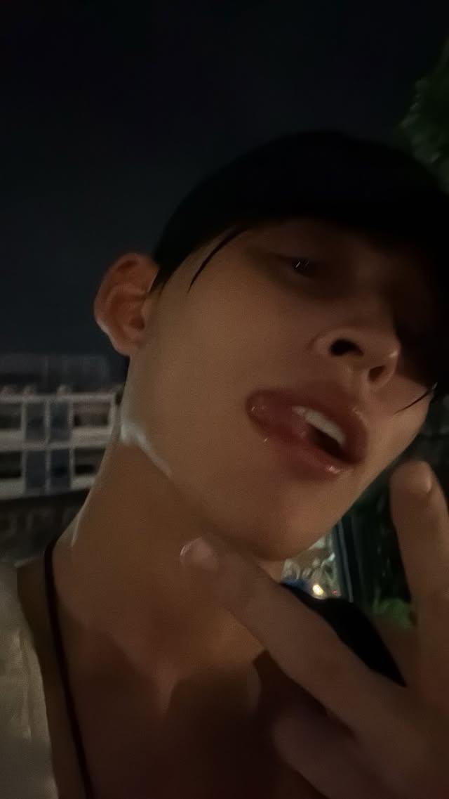 choco_yll07's tweet photo. @tanyarlfes KAK MASI BUTUH GA??? AKU MAU KAKKK🙏🏻 https://t.co/V9dYraBE6d