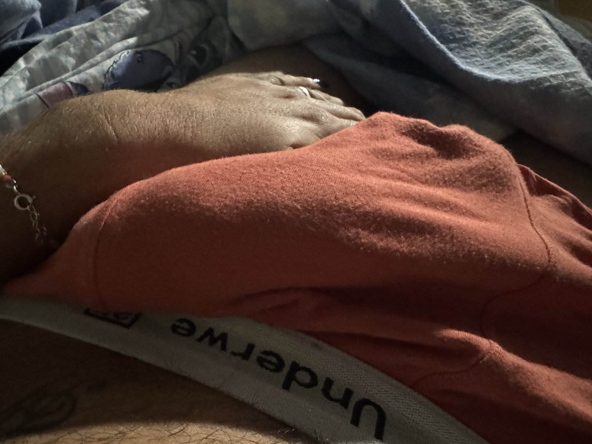 KrisLPRD's tweet photo. Buenos días Lunes ☔️🍆 https://t.co/rfPvrM8k3x