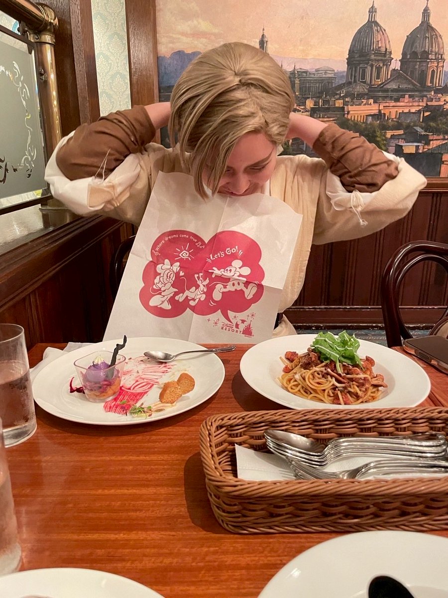 rouapollo's tweet photo. 選ばれしジェダイしか使えないキッズ用をいただきました。
ボロネーゼ美味しかったね🍝
（音あり） https://t.co/NpFp64L4CJ