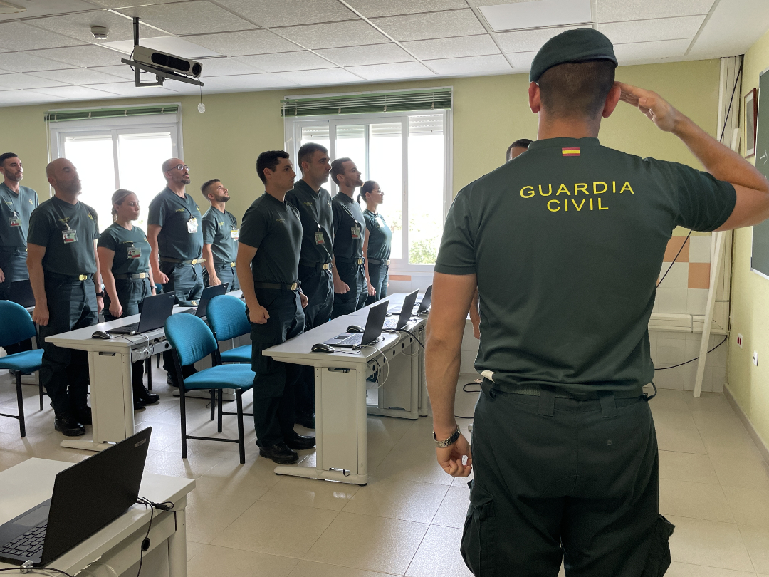 interiorgob's tweet image. 🚀 ¡Arranca la aventura!

👮 Los nuevos alumnos de la @guardiacivil de #Valdemoro y #Baeza dan el primer paso para convertirse en los héroes de mañana.

💪 Compromiso, esfuerzo y ganas de servir a #España. 

#FelizLunes