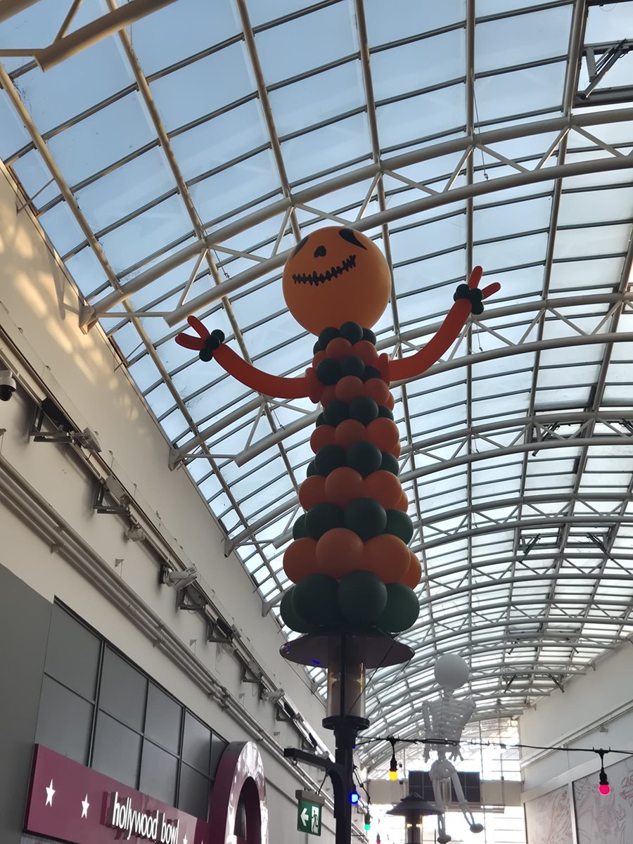 RedDragonCentre's tweet image. Something spooky’s floating around The Red Dragon Centre! 🎃🕷️ 
Come spot our boo-tiful balloon creatures this #halfterm if you dare! 👻